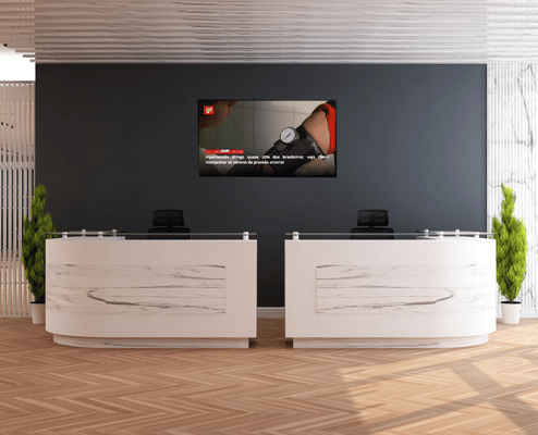 TV instalada em sala de espera